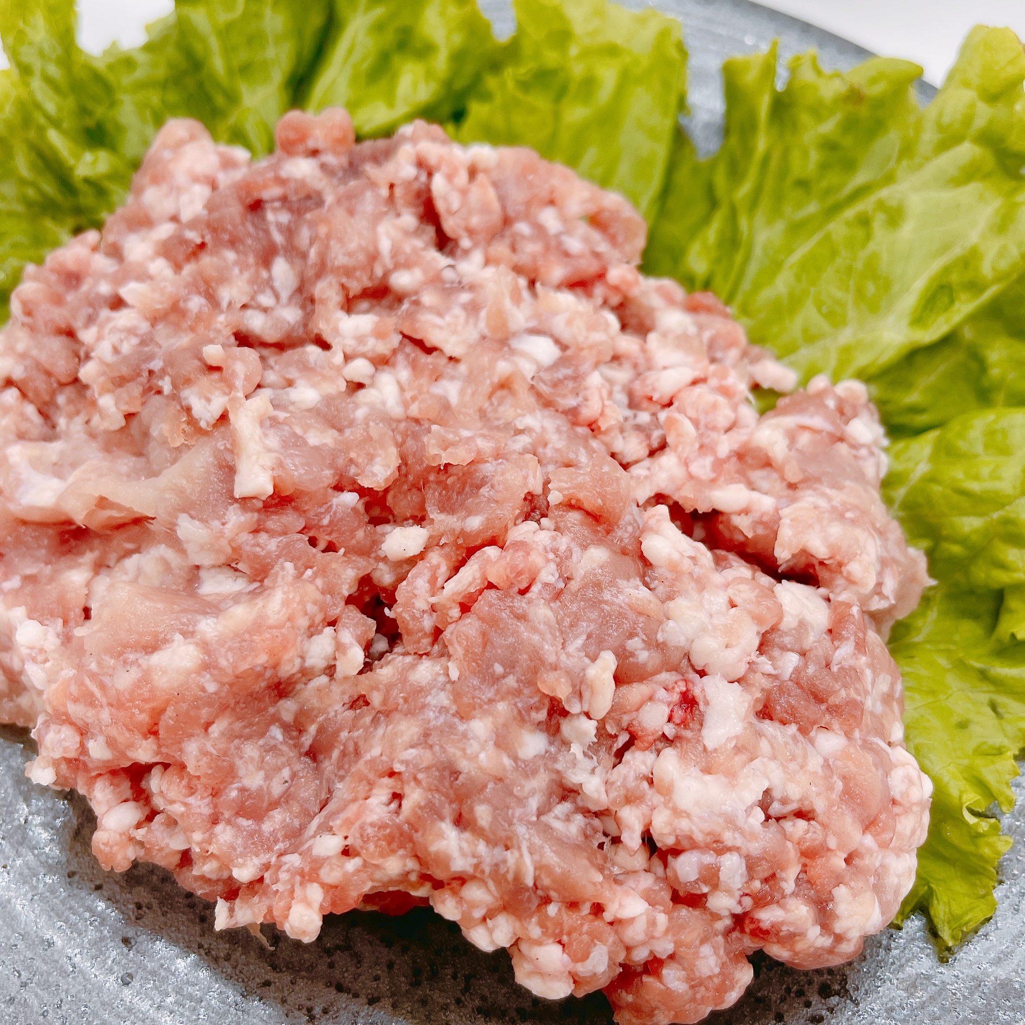 国産生豚挽き肉（100ｇ）+ 真空代別途（30円）| マツモトミート